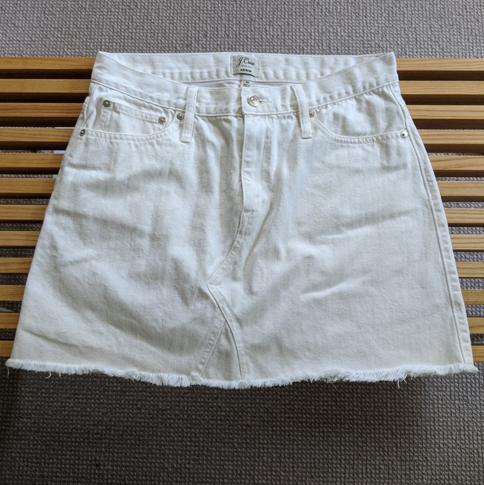 EUC J. Crew white denim frayed hem skirt sz 30